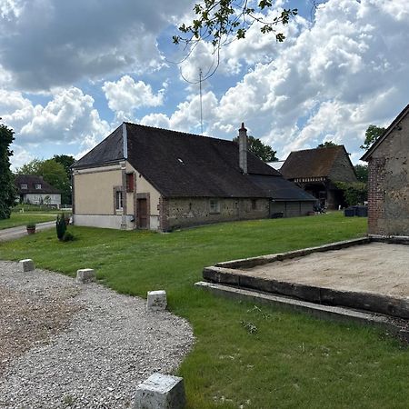 Gite A La Ferme De Sainte Radegonde Lanneray Luaran gambar